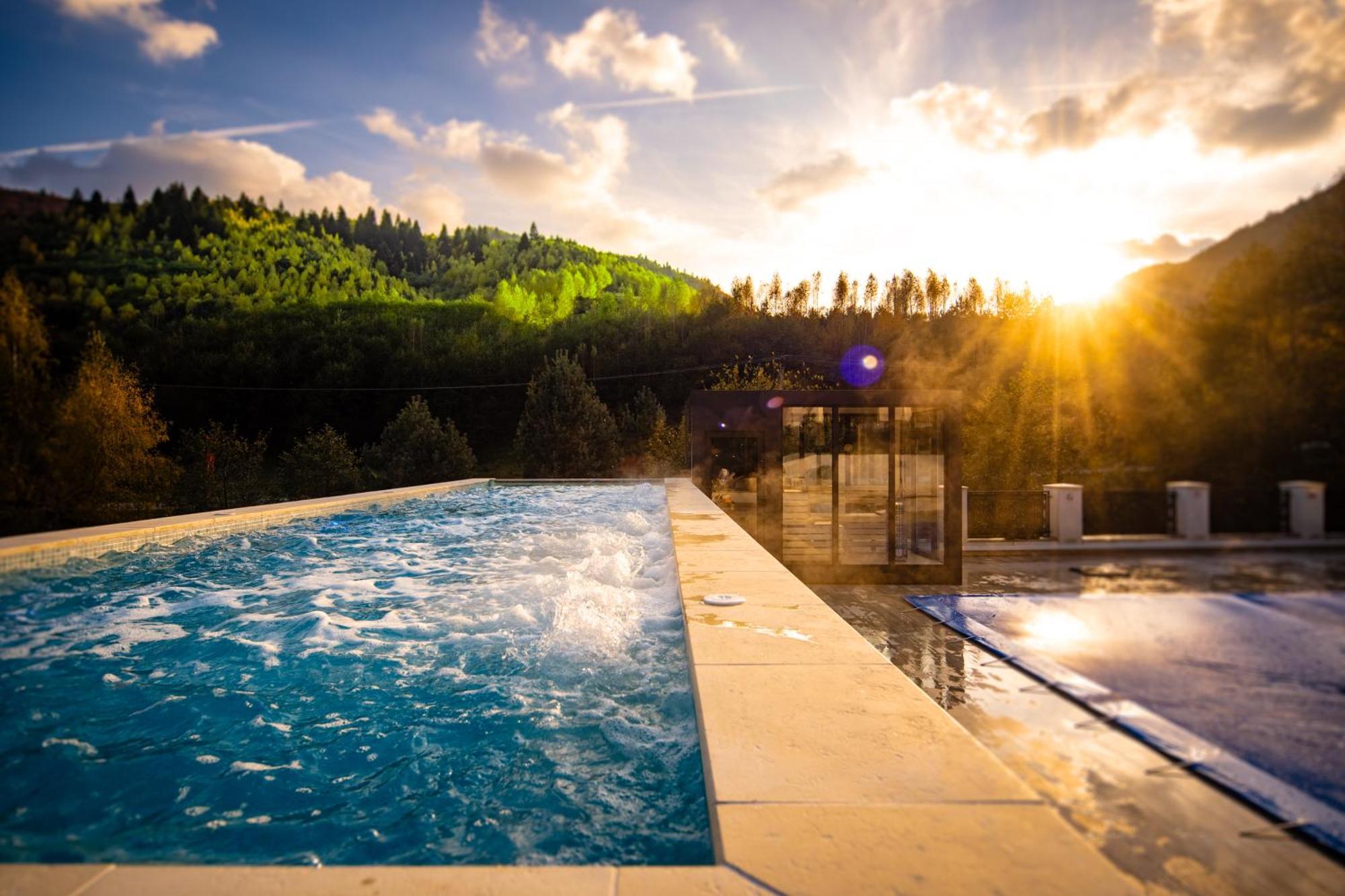 Carpentiere Arena Hotel Rasinari Ngoại thất bức ảnh