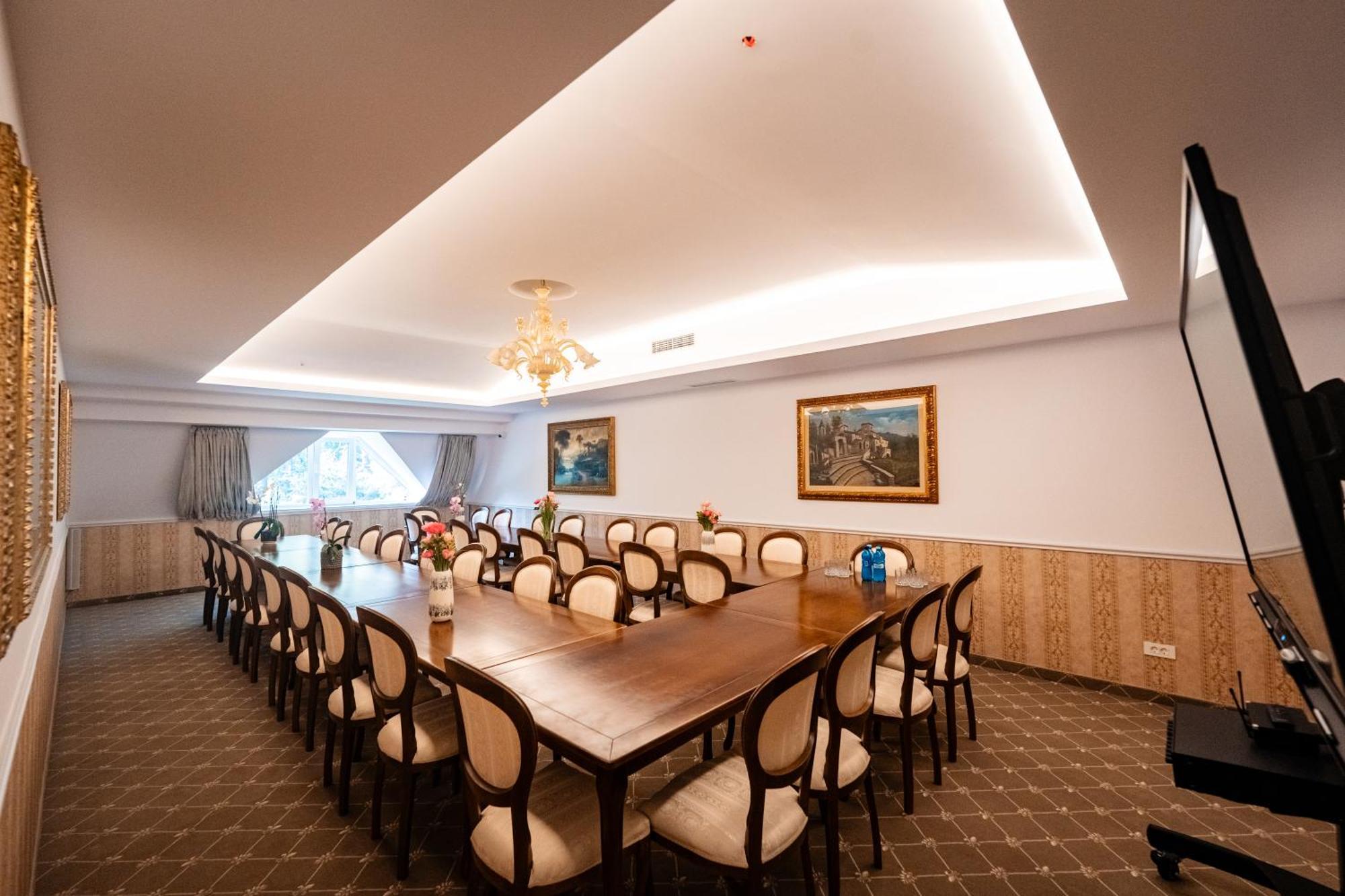 Carpentiere Arena Hotel Rasinari Ngoại thất bức ảnh