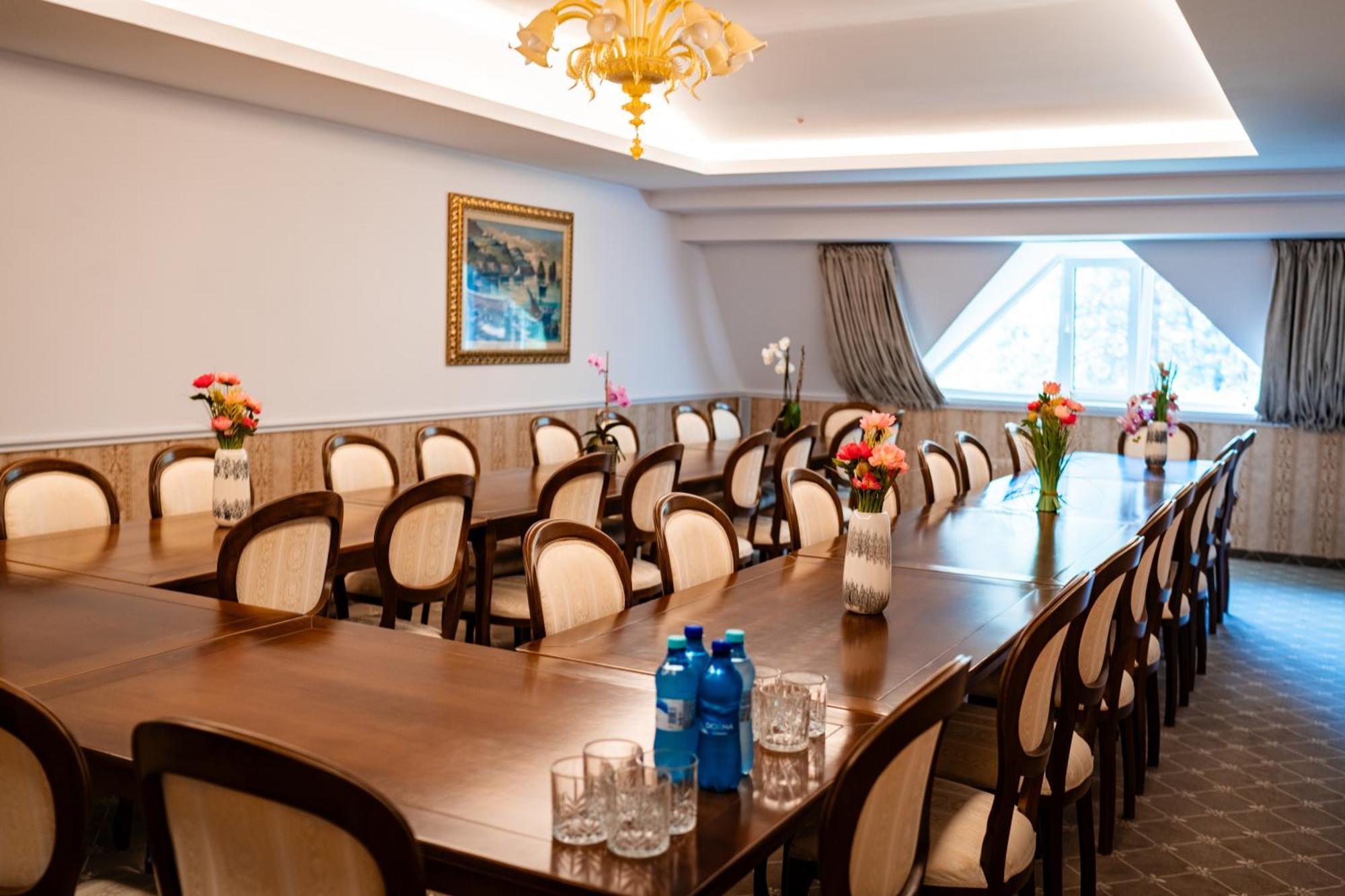 Carpentiere Arena Hotel Rasinari Ngoại thất bức ảnh